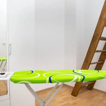Apartment Innenstadt Altbauwohnung Für 5 Personen