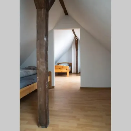 Innenstadt Altbauwohnung Für 5 Personen